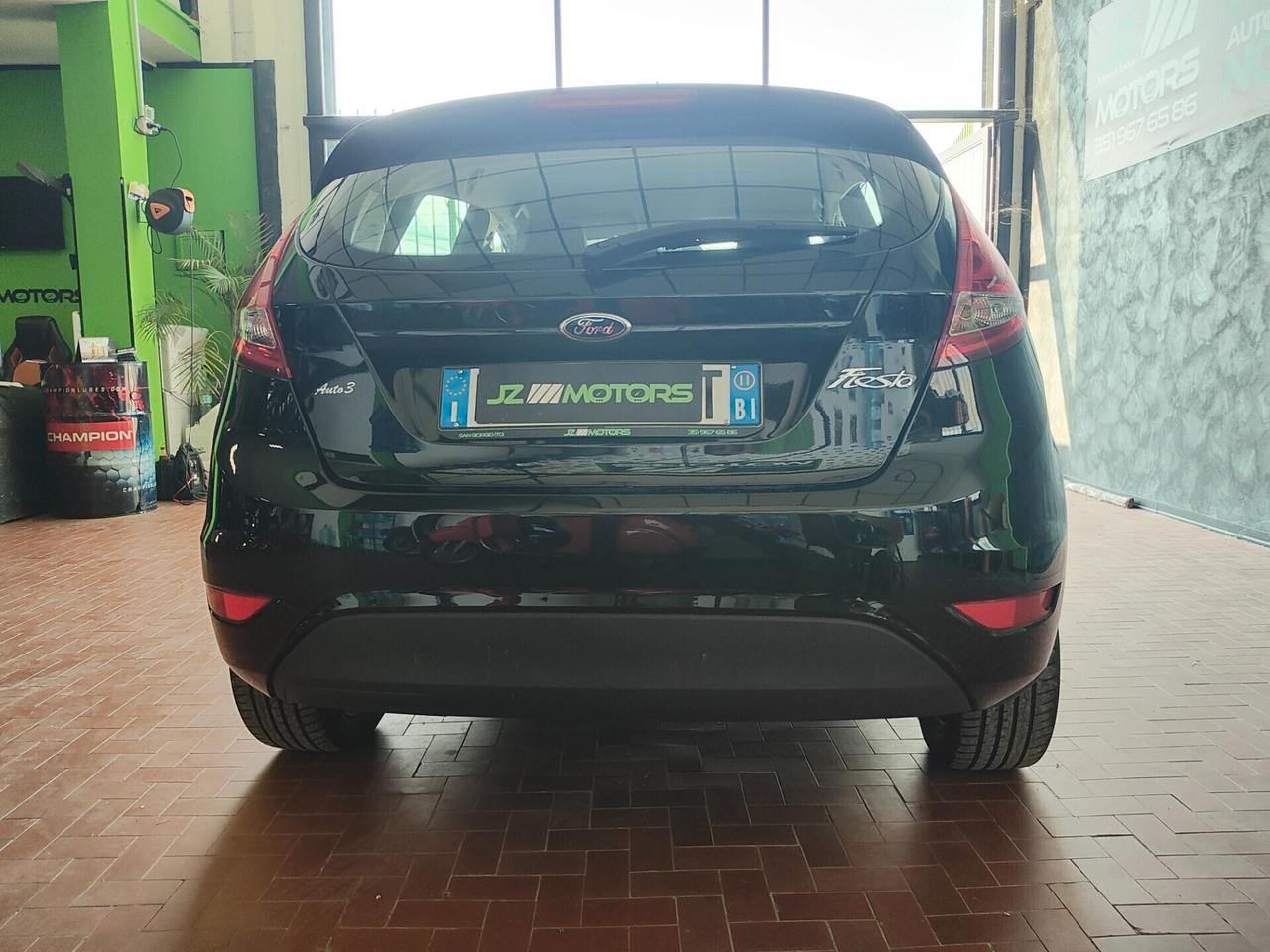 FORD FIESTA 23.000KM NEOPATENTATI