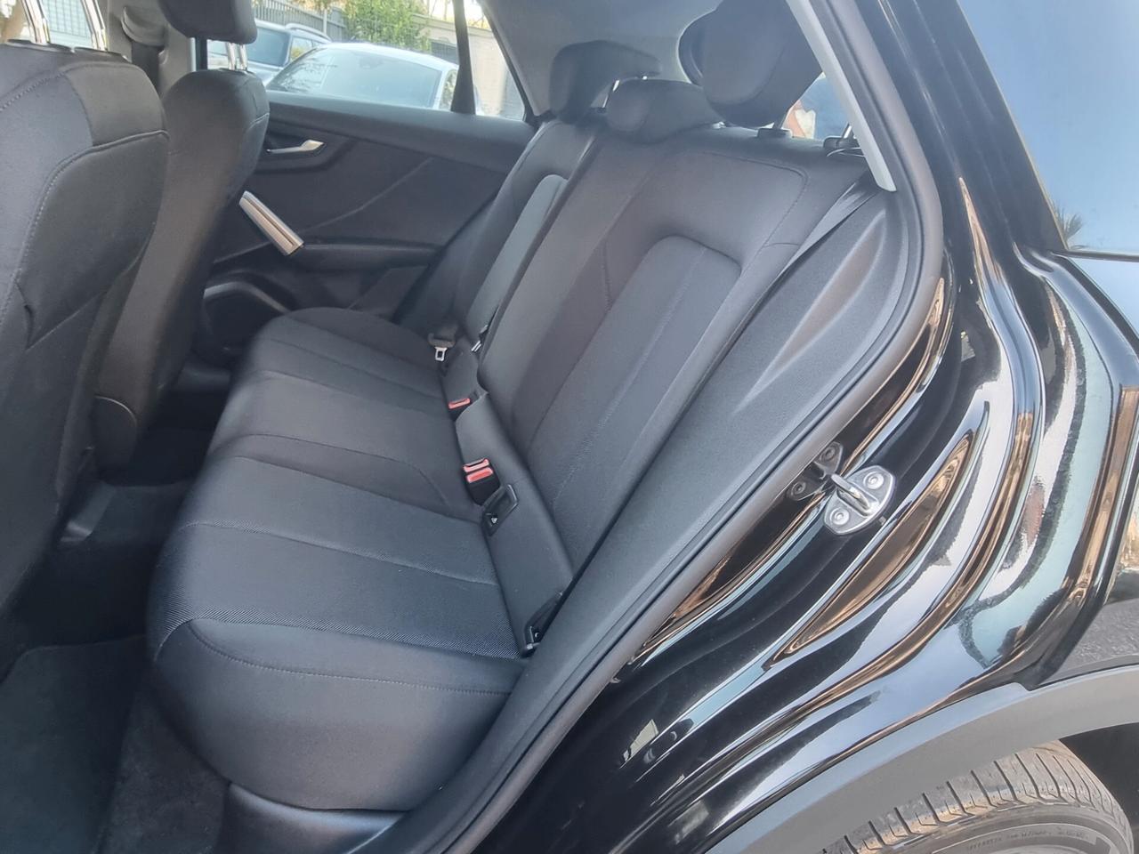 Audi Q2 2.0 TDI quattro S tronic Business