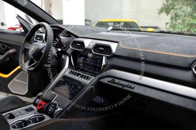 Lamborghini Urus PERFORMANTE|SPECIAL PAINT|AKRAPOVICH|FULL CARBON|