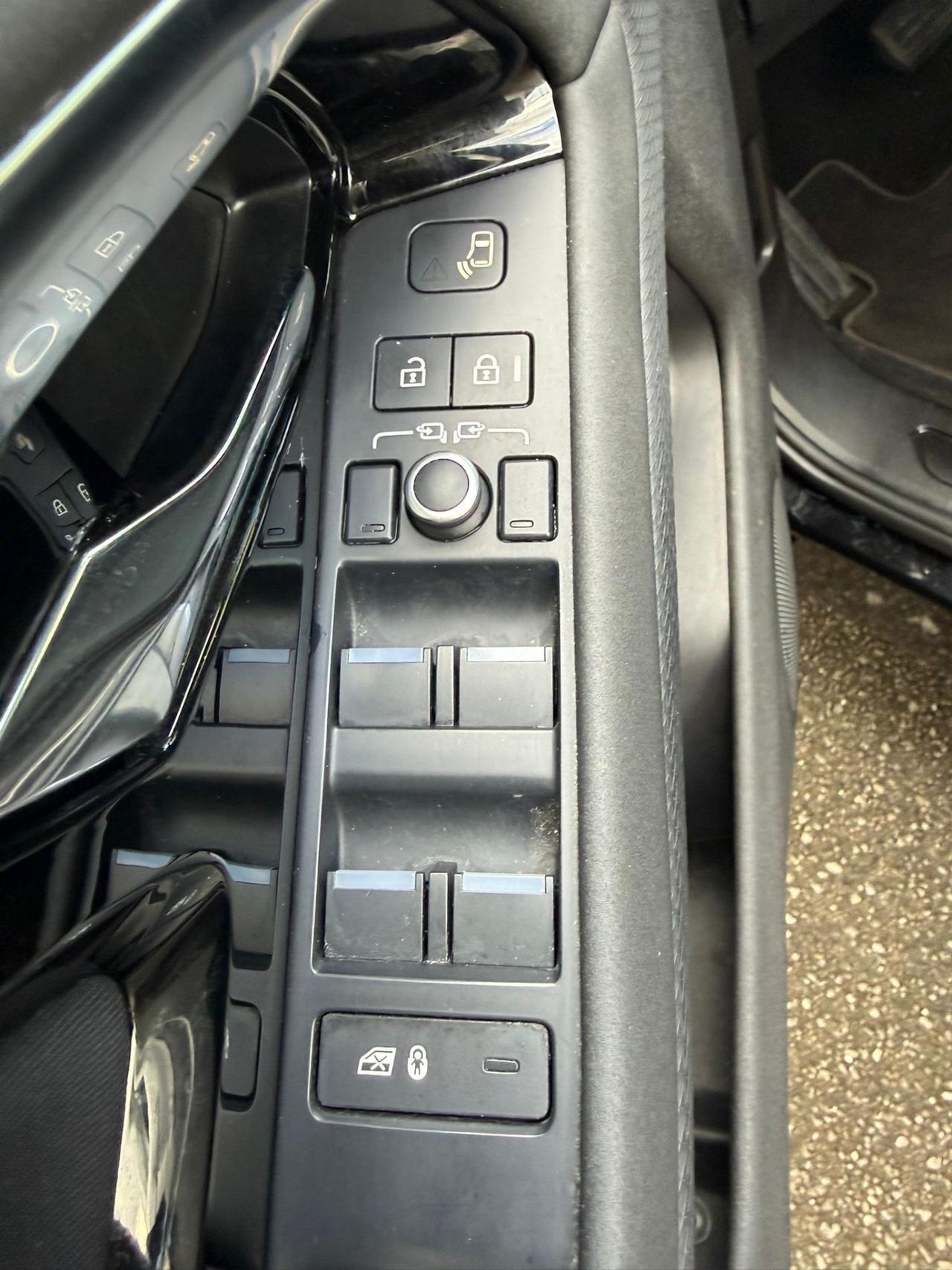 Land Rover Range Evoque 2.0D I4 163 CV R-Dynamic S