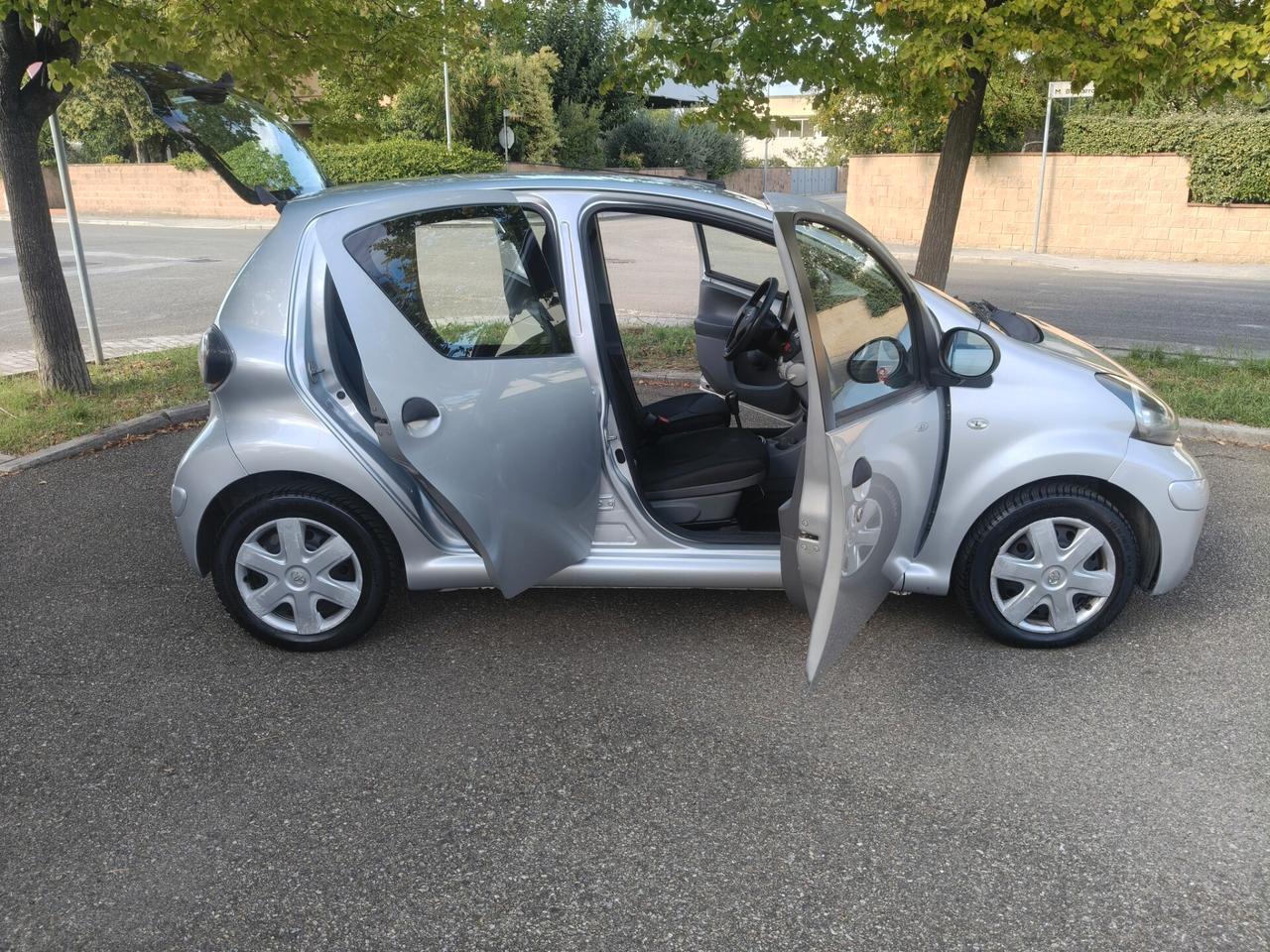 Toyota Aygo 1.0 5 porte 2012 SOLO 45.000 KM