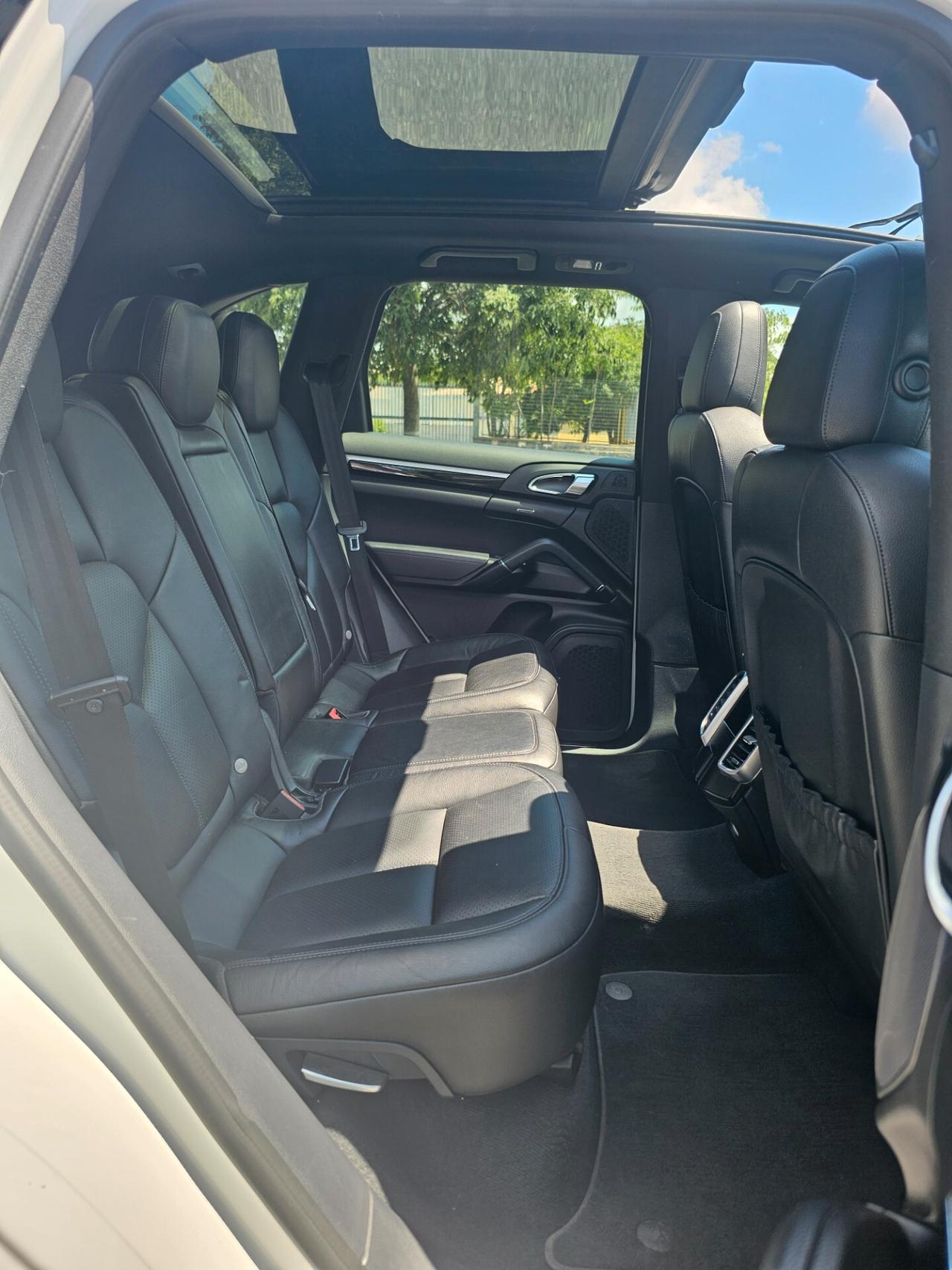 Porsche Cayenne 3.0 Diesel Platinum Edition Tetto Apribile EURO6