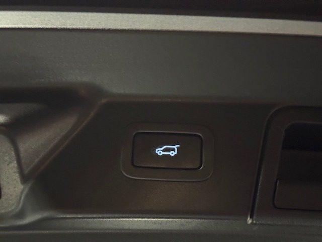 LAND ROVER Range Rover Velar 3.0D l6 300CV R-Dynamic TETTO/RADAR/360*