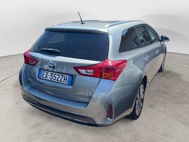 TOYOTA Auris Hybrid Lounge