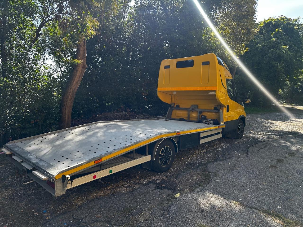 Iveco Daily Carroattrezzi Patente B Cabinato Full 2021