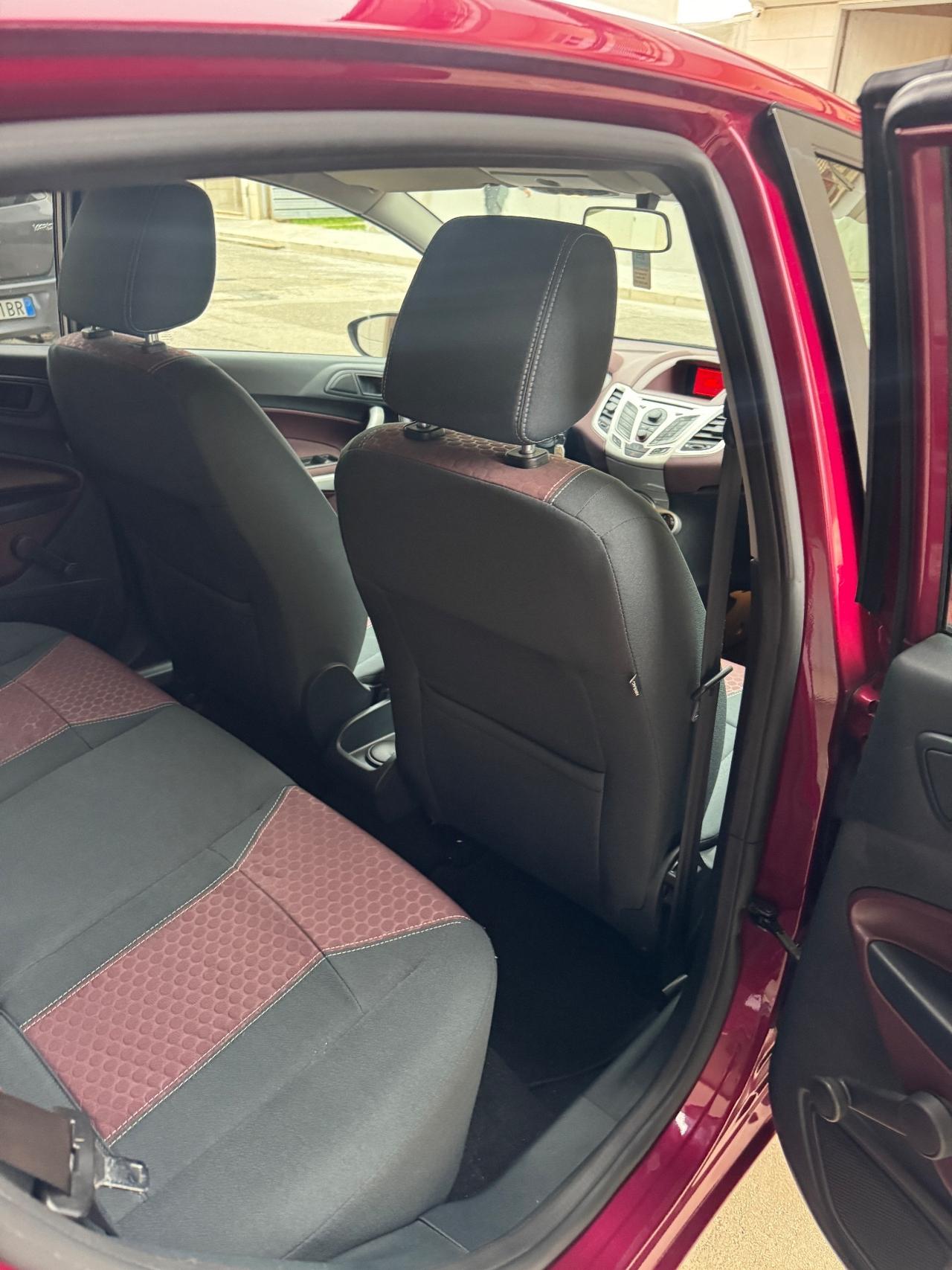 Ford Fiesta 1.4 TDCi 5p. Titanium