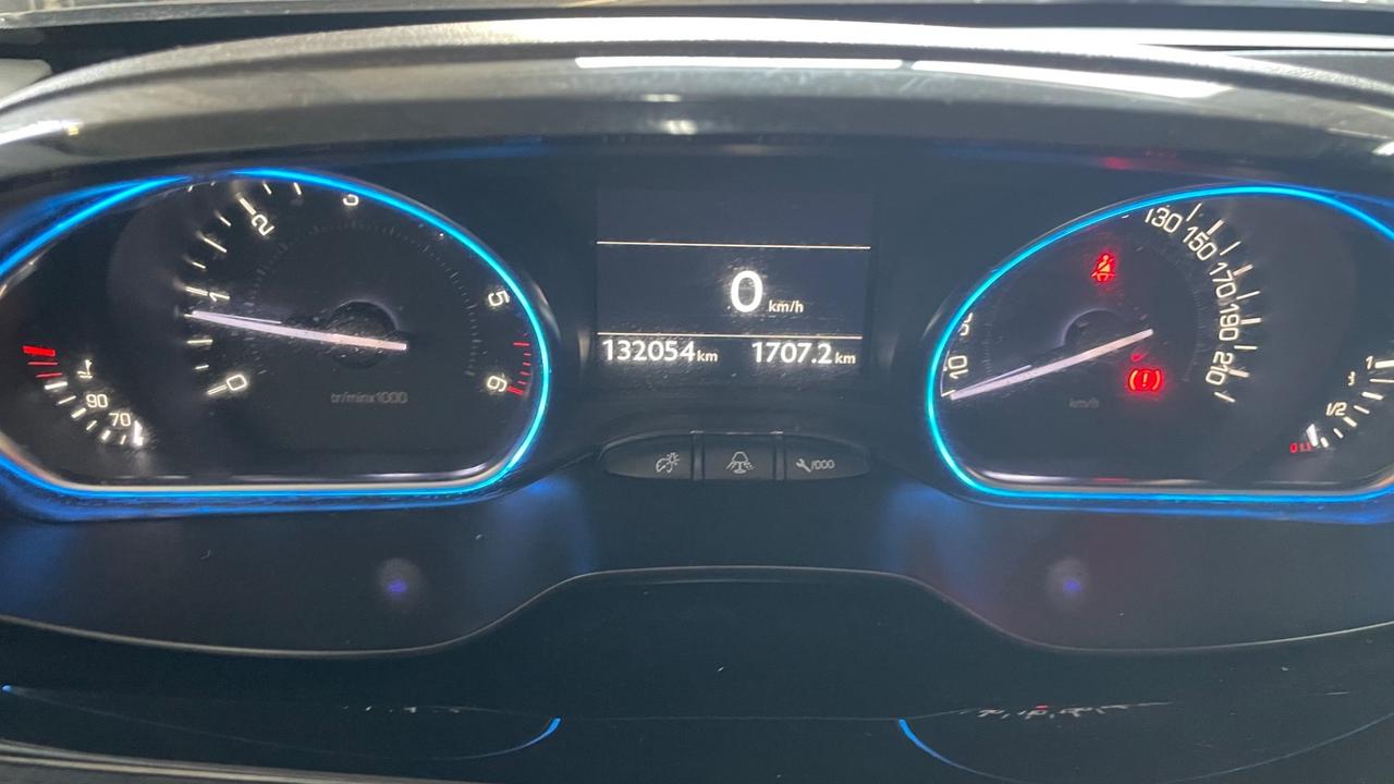 Peugeot 2008 BlueHDi 100 Allure