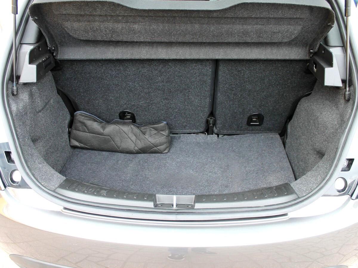 Lancia Ypsilon 1.0 FireFly 5 porte S&S Hybrid Silver Plus PREZZO DI UN PANDA STILE DI UNA LANCIA