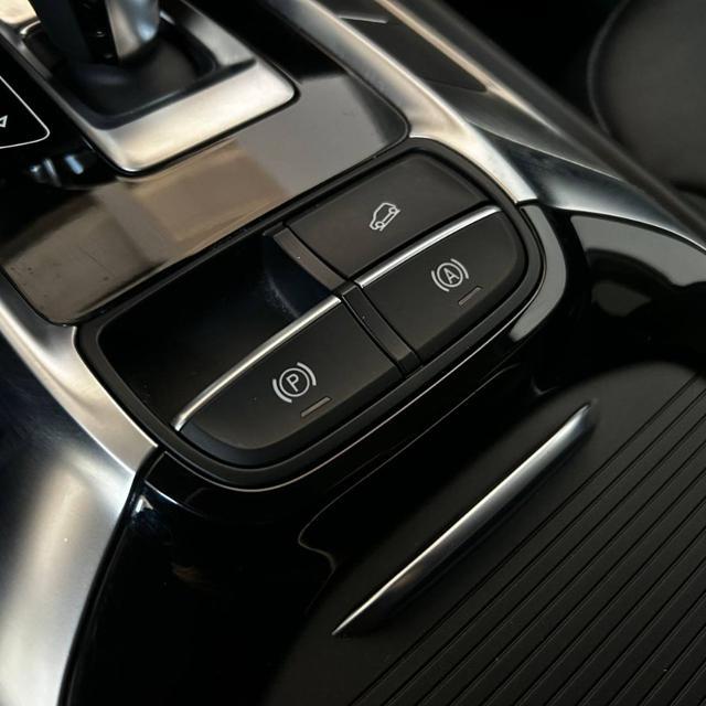 MG HS 1.5T-GDI AT Luxury