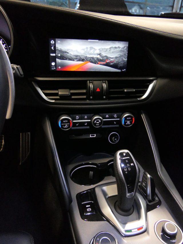 ALFA ROMEO Giulia 2.0 Turbo 280 CV AT8 JUNIOR EDITION