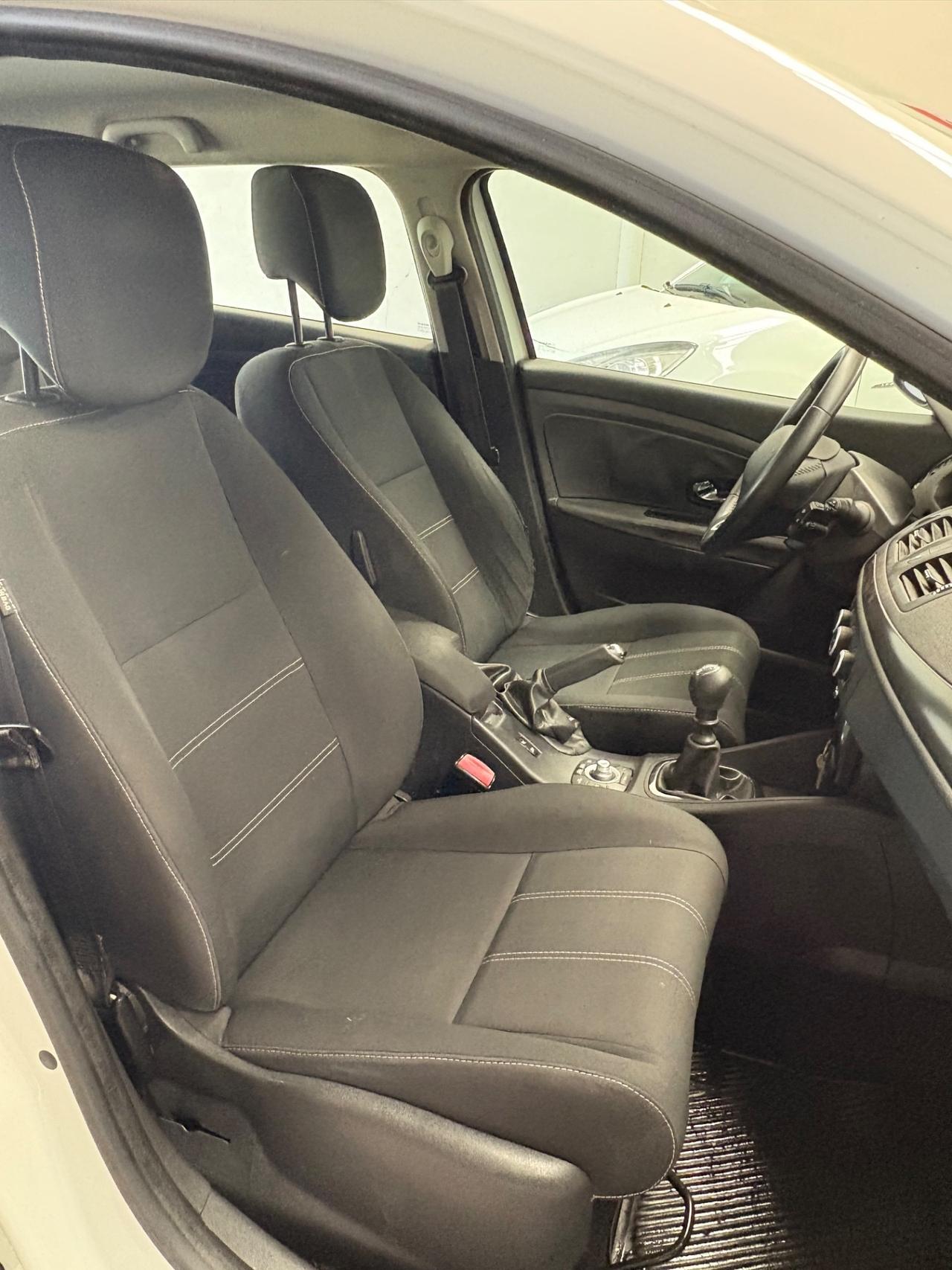 Renault Megane Mégane 1.5 dCi 110CV Start&Stop ESM SporTour Wave