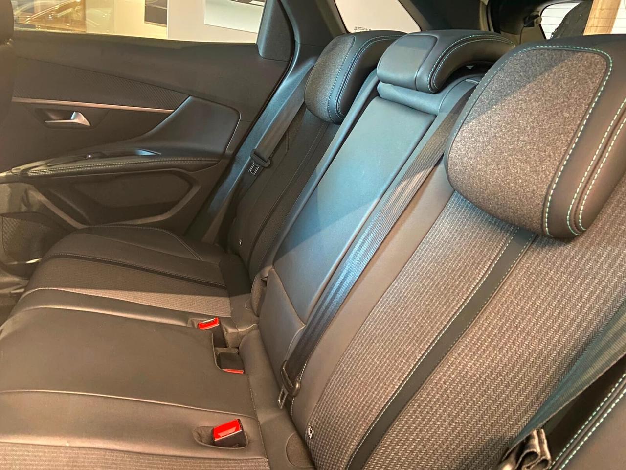 Peugeot 3008 BlueHDi 130 S&S Allure Pack