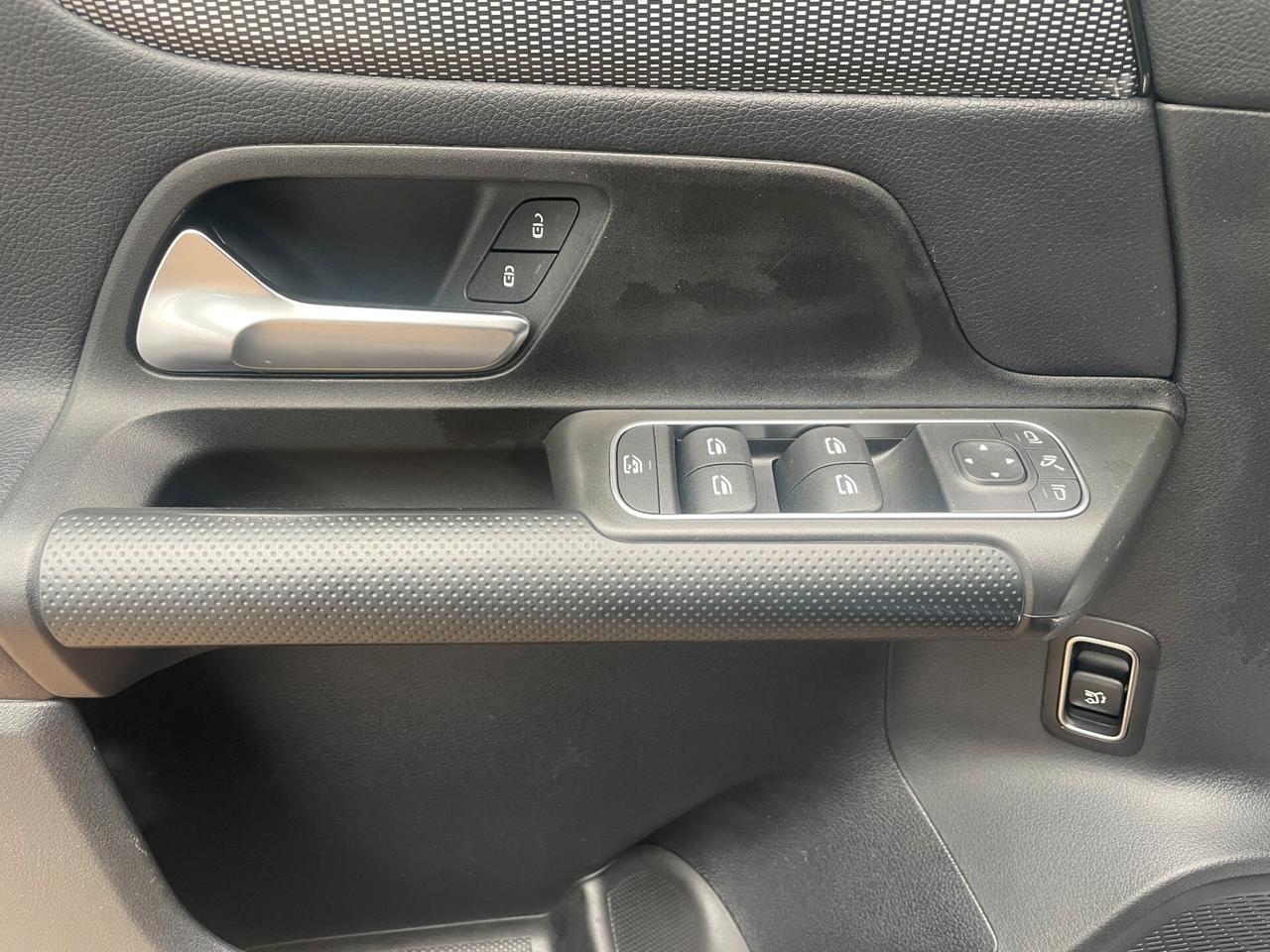 Mercedes-benz GLB 180 d Automatic Business Extra