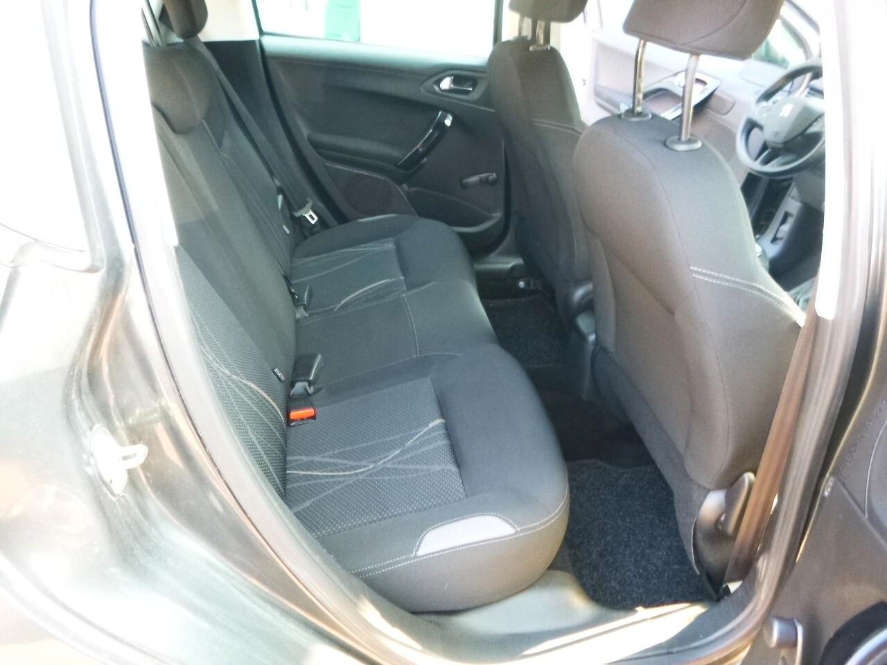 Peugeot 208 1.2 VTi 82 CV 5 porte Access NEOPATENTATI