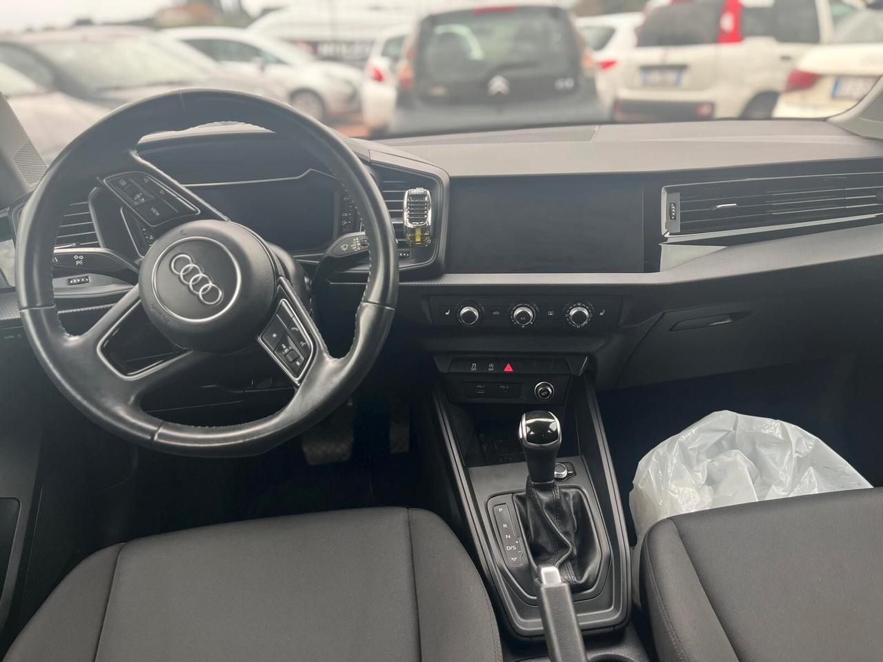 Audi A1 SPB 30 TFSI S tronic Identity Black