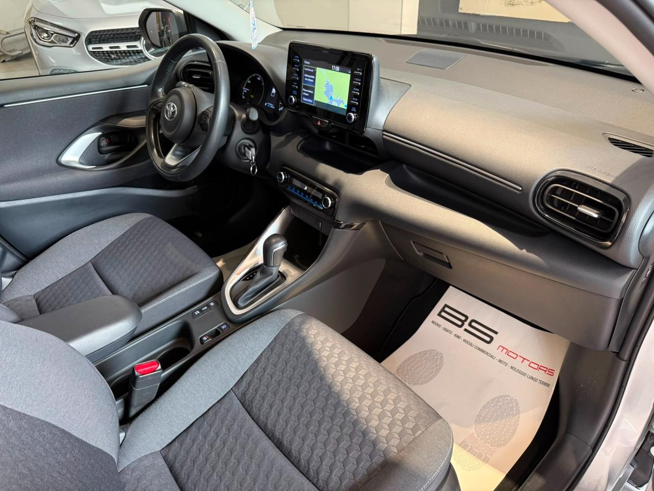 Toyota Yaris 1.5 Hybrid 5 porte Business