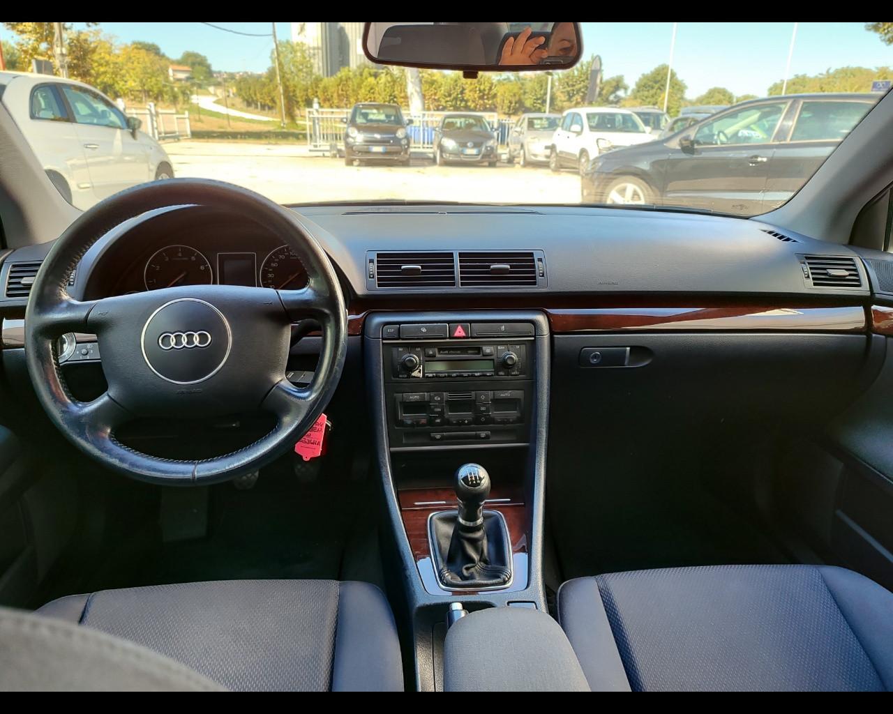 AUDI A4 2ª serie - A4 2.0 20V cat