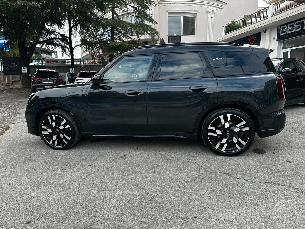 MINI Countryman C 1.5 JOHN COOPER WORKS / PANORAMA / r20 / 360°