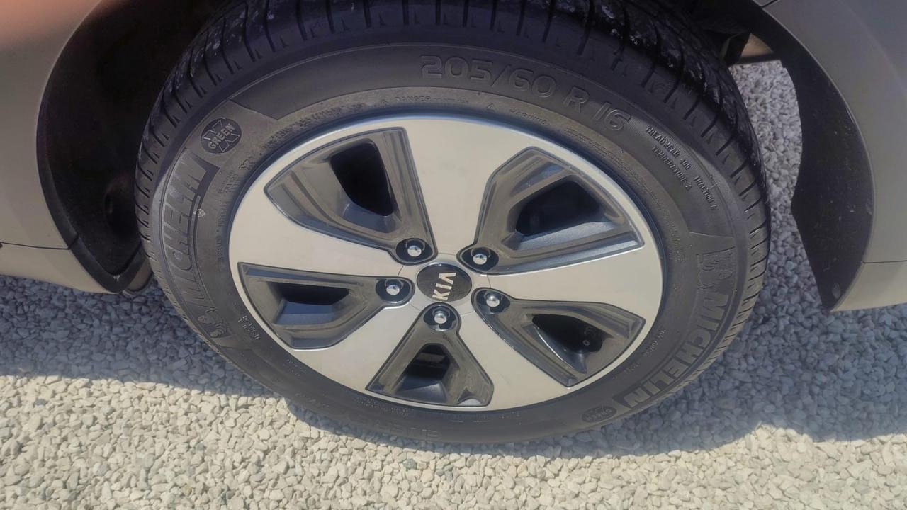 Kia Niro 1.6 GDi DCT HEV Urban