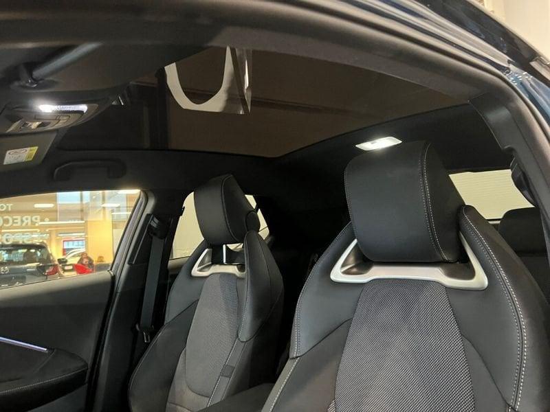 Toyota C-HR (2023-->) 1.8 HV Lounge