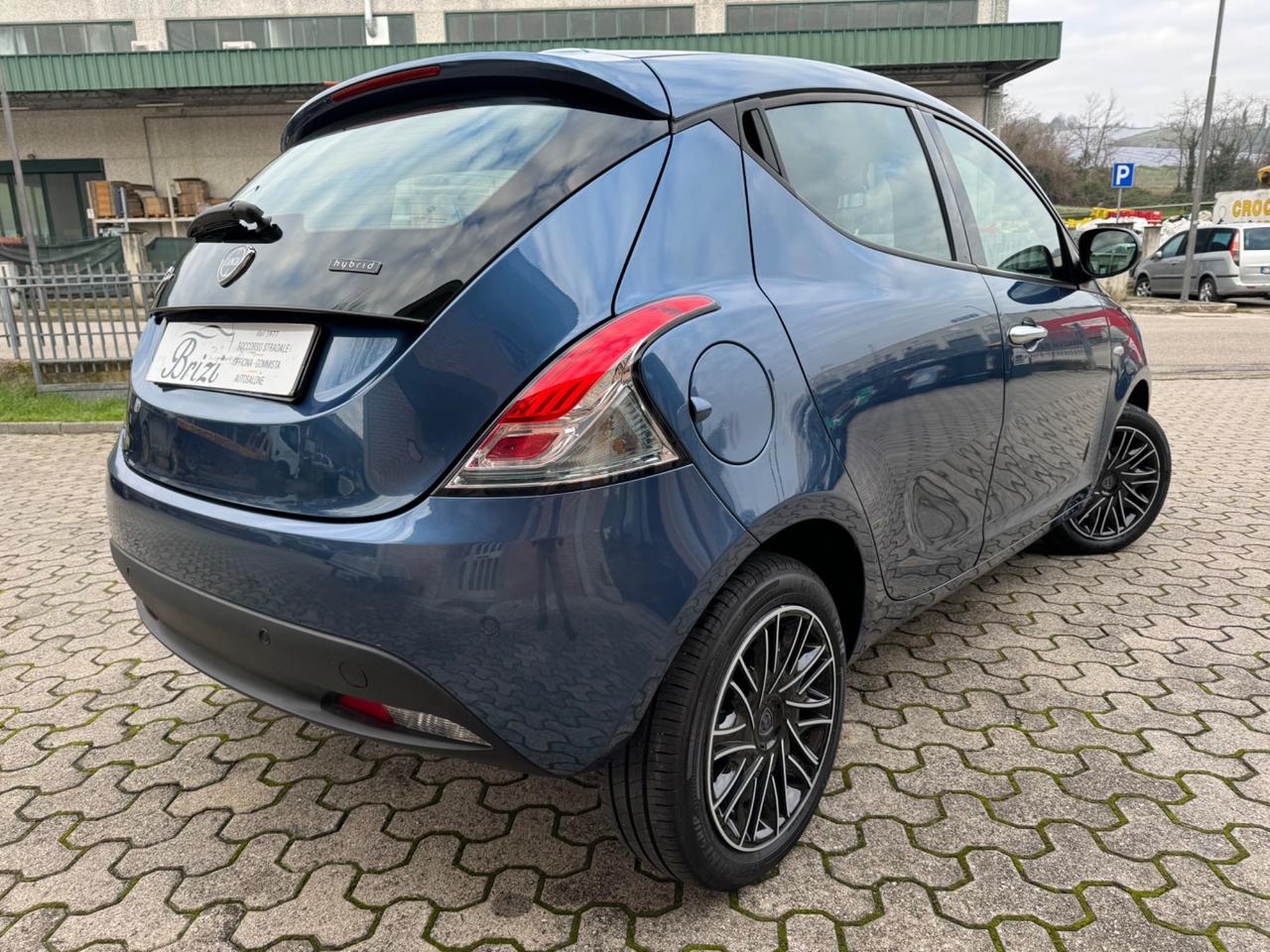 Lancia Ypsilon 1.0 FireFly 5 porte S&S Hybryd Gold