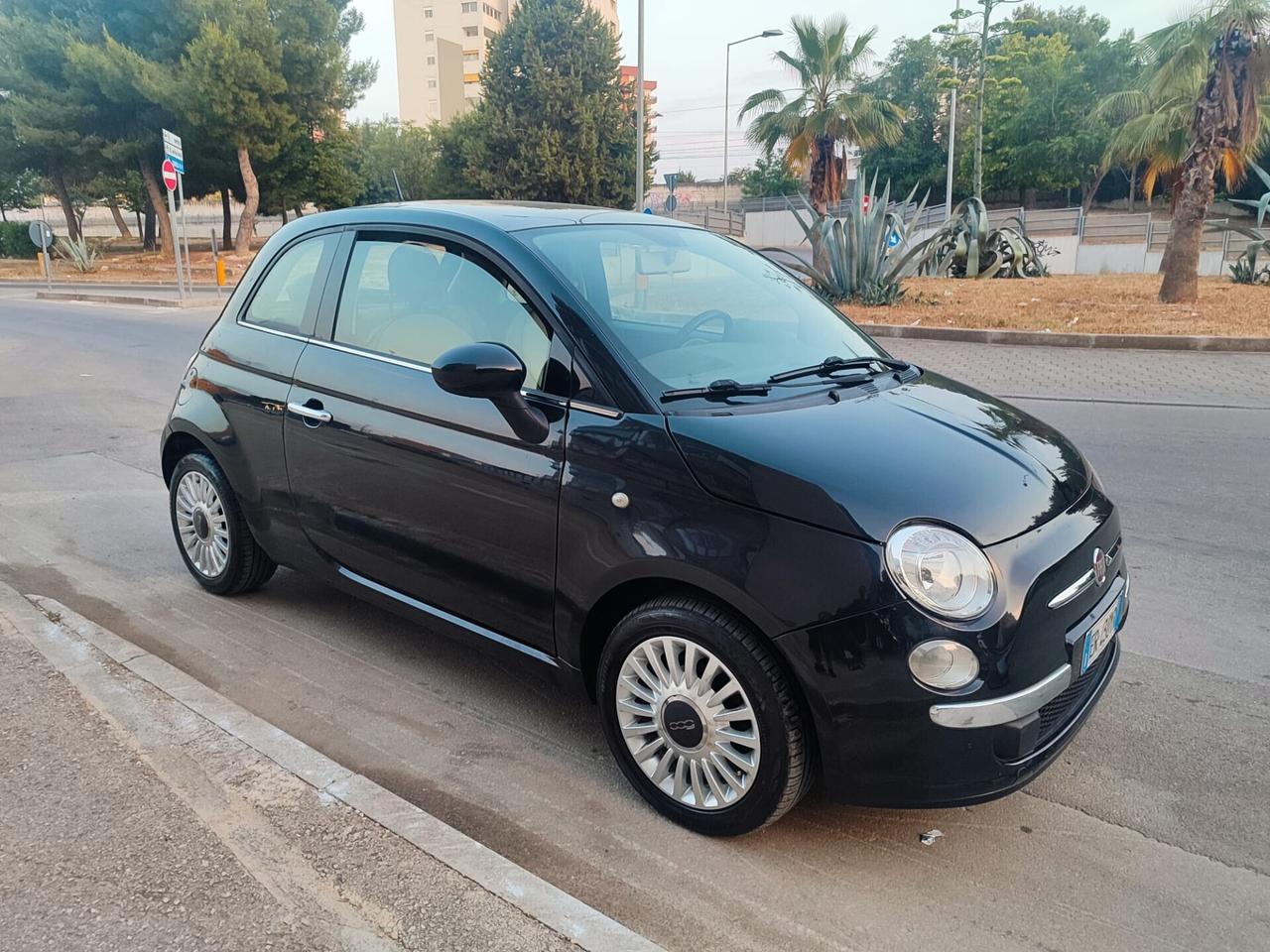 Fiat 500 1.2 Benz. Lounge TETTO PANORAMICO.