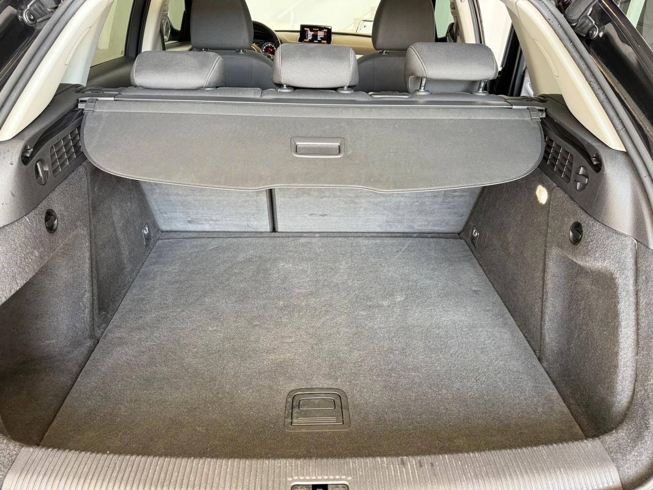 Audi Q3 2.0 TDI 150 CV Sport 6m Full Led