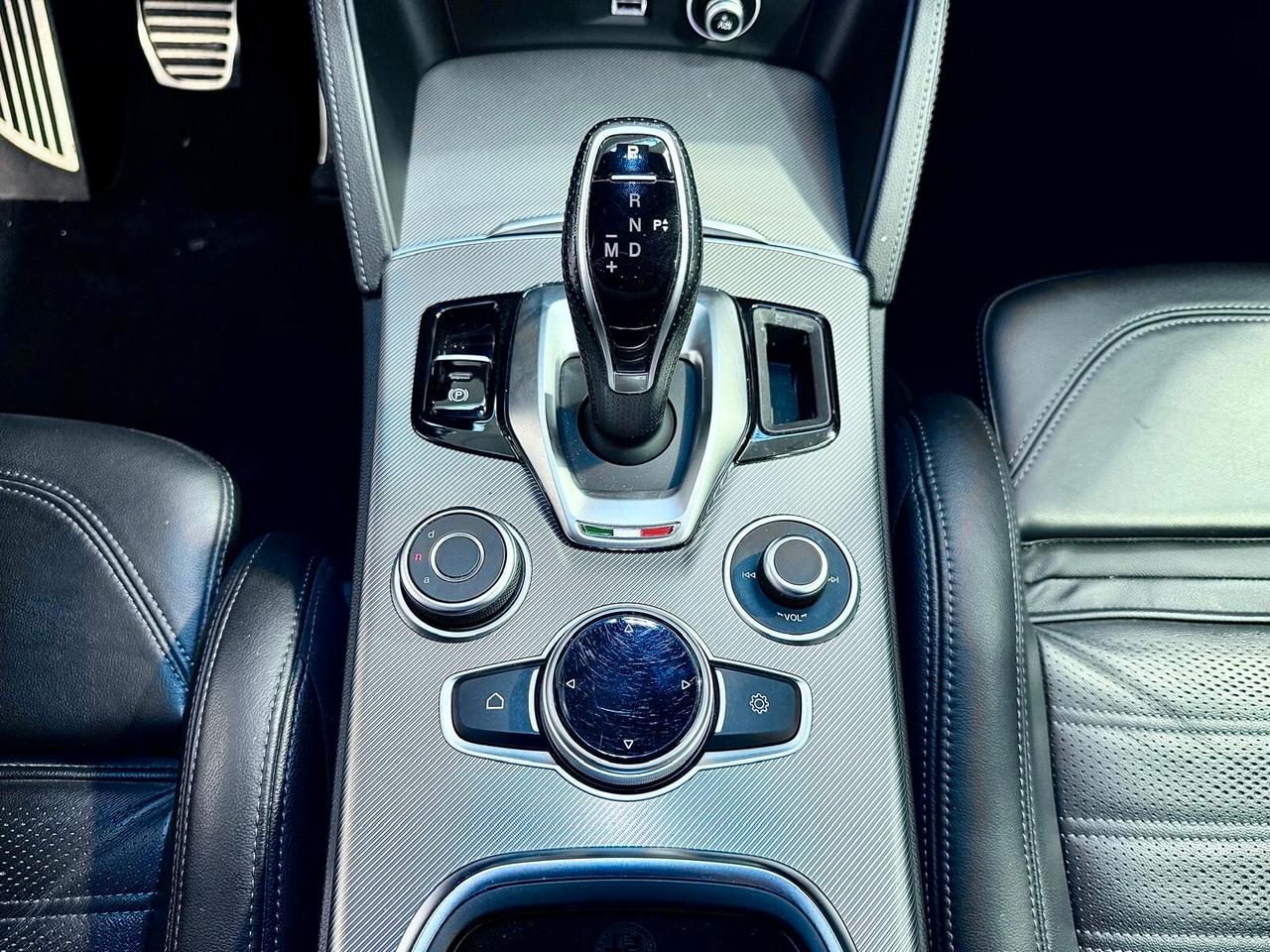 Alfa Romeo Stelvio 2.2 Turbodiesel 210 CV AT8 Q4 Veloce