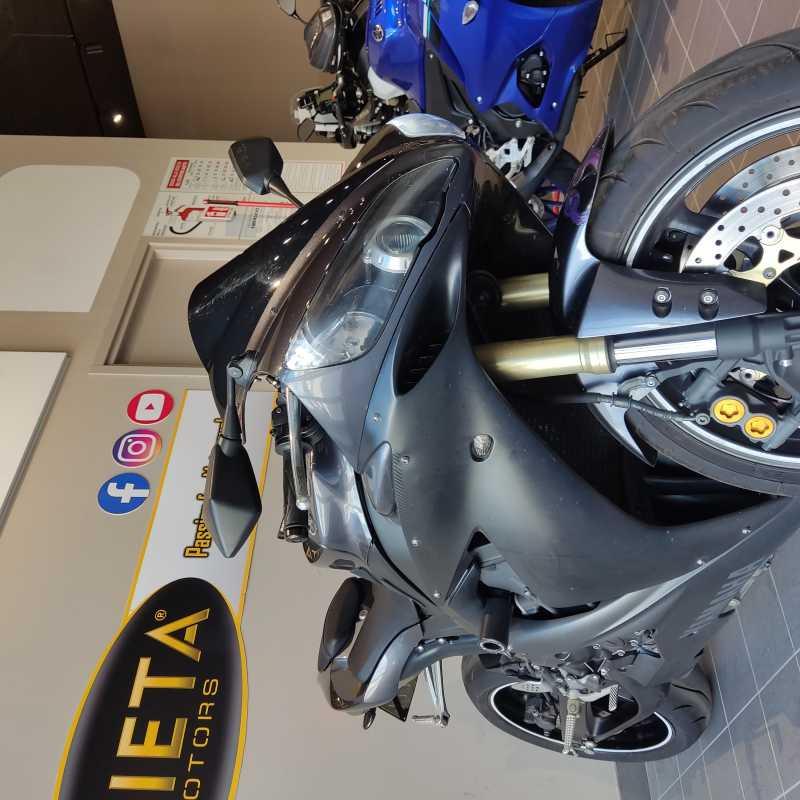 Yamaha YZF R1 - 2004