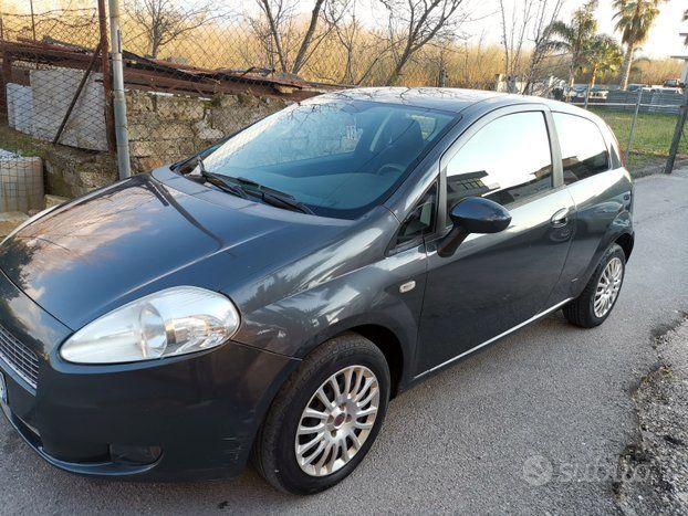 Fiat Grande Punto Grande Punto 1.3 MJT 90 CV 3p. Dynamic LEGGI