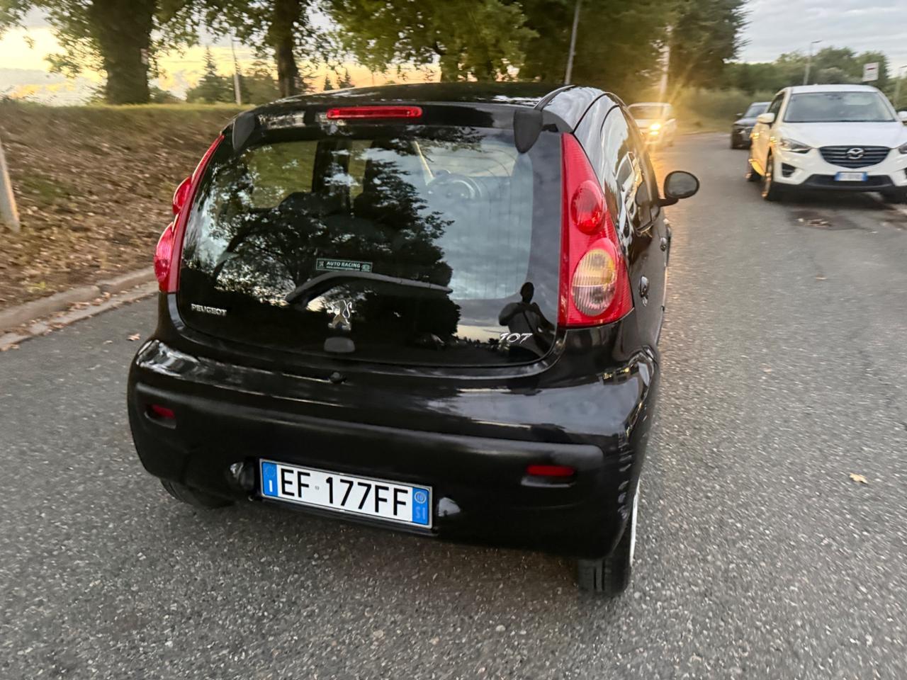 Peugeot 107 1.0 68CV 5p. Desir