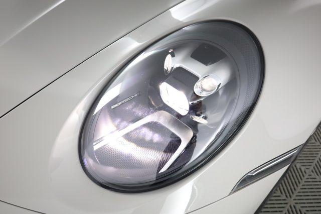 PORSCHE 911 911 Carrera 4
