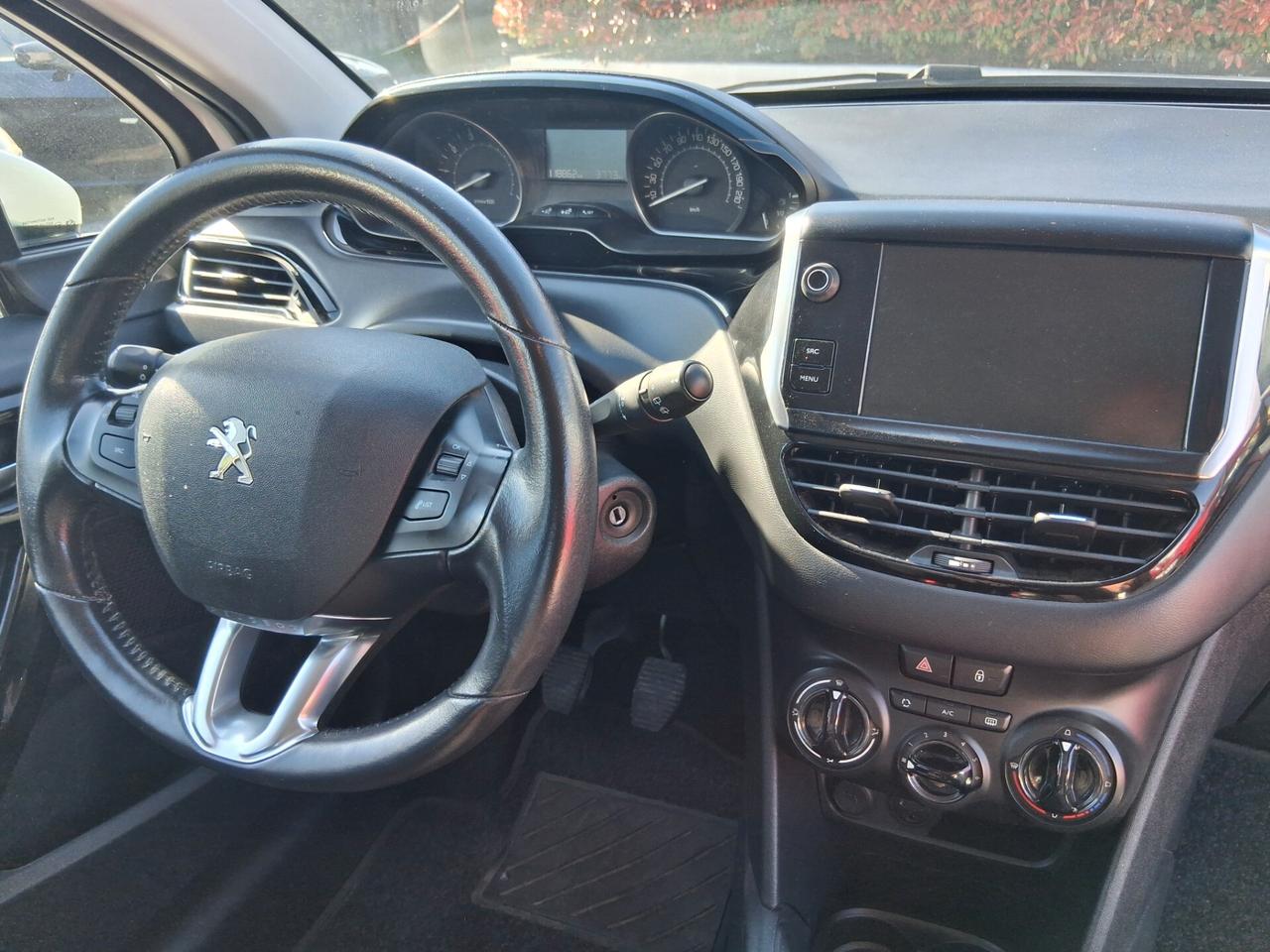 Peugeot 208 PureTech 82 5 porte Allure