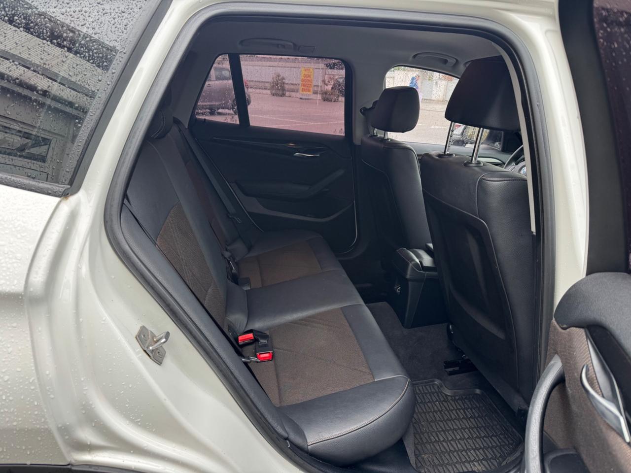 Bmw X1 sDrive18d X Line