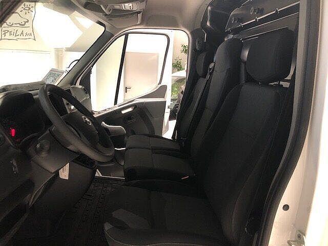 Nissan Van