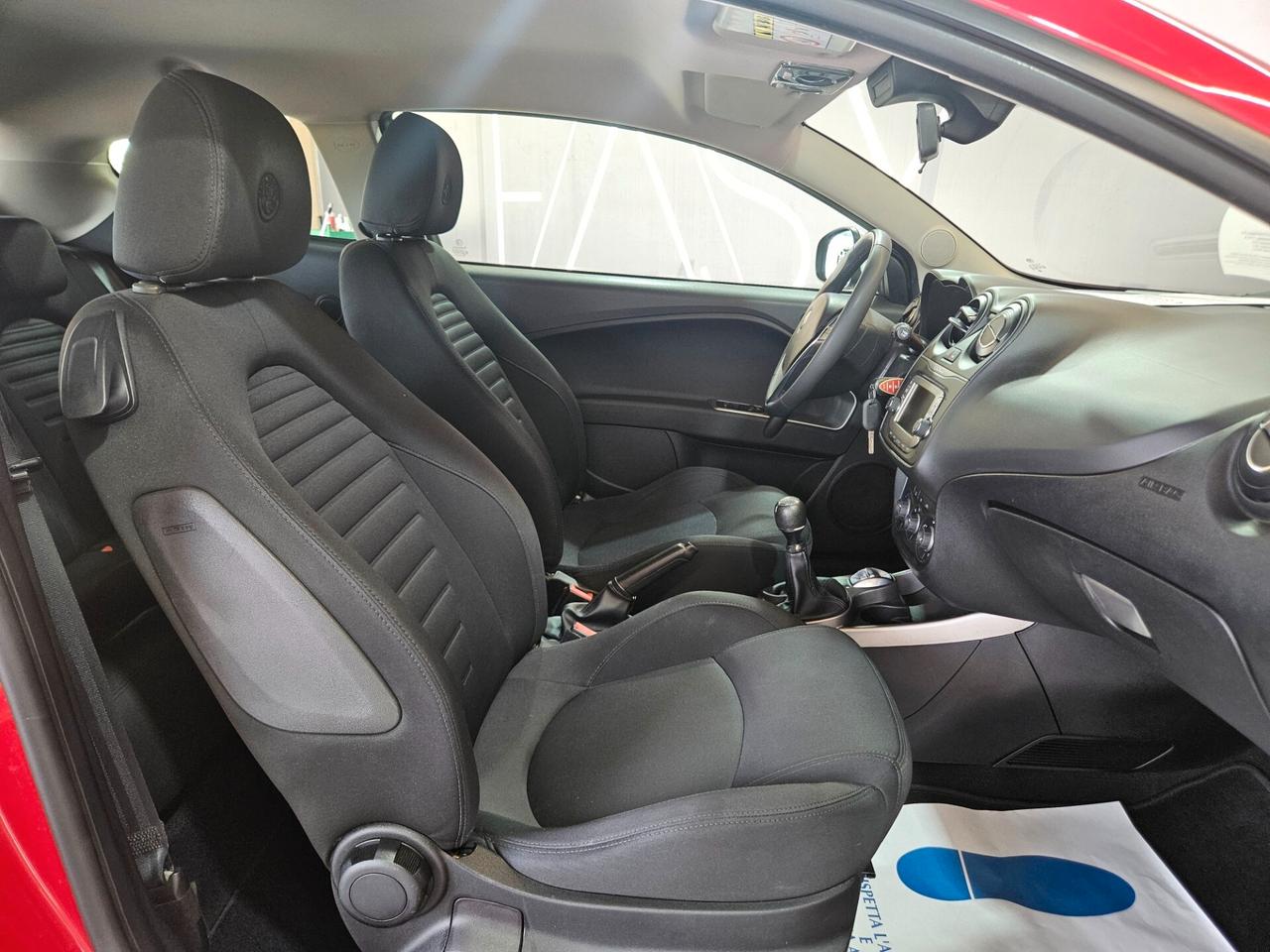 Alfa Romeo MiTo 1.3 jtdm 90cv - NEOPATENTATI