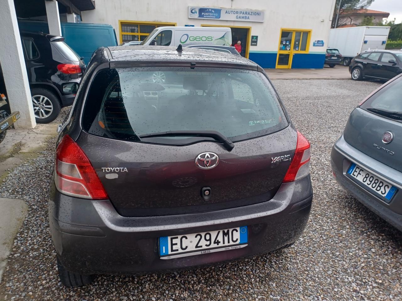 Toyota Yaris 1.0 5 porte****NEOPATENTATI ****