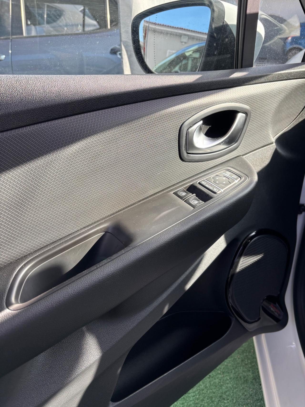 Renault Clio dCi 8V 75 CV Start&Stop 5 porte Energy Duel