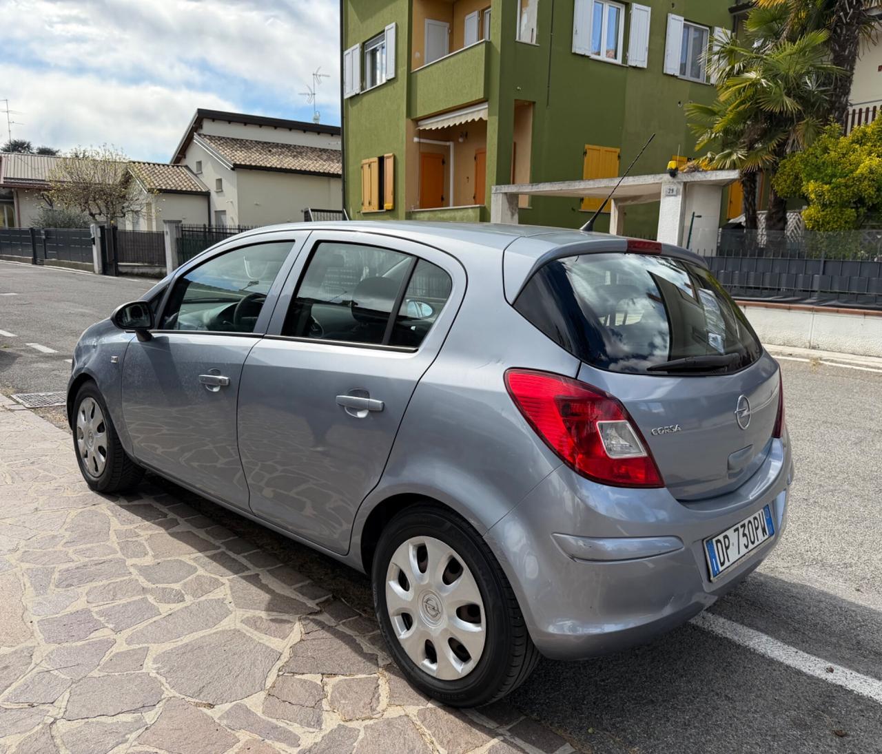 Opel Corsa 1.2 5 porte Enjoy