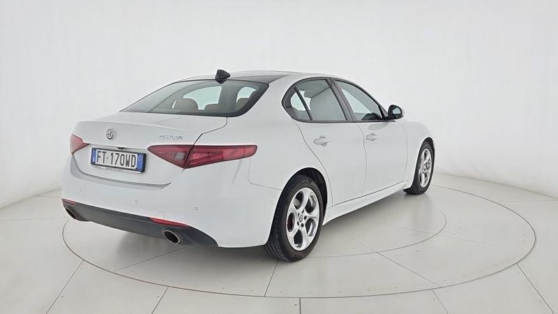 Alfa Romeo Giulia 2.0 Turbo 200 CV AT8 Executive