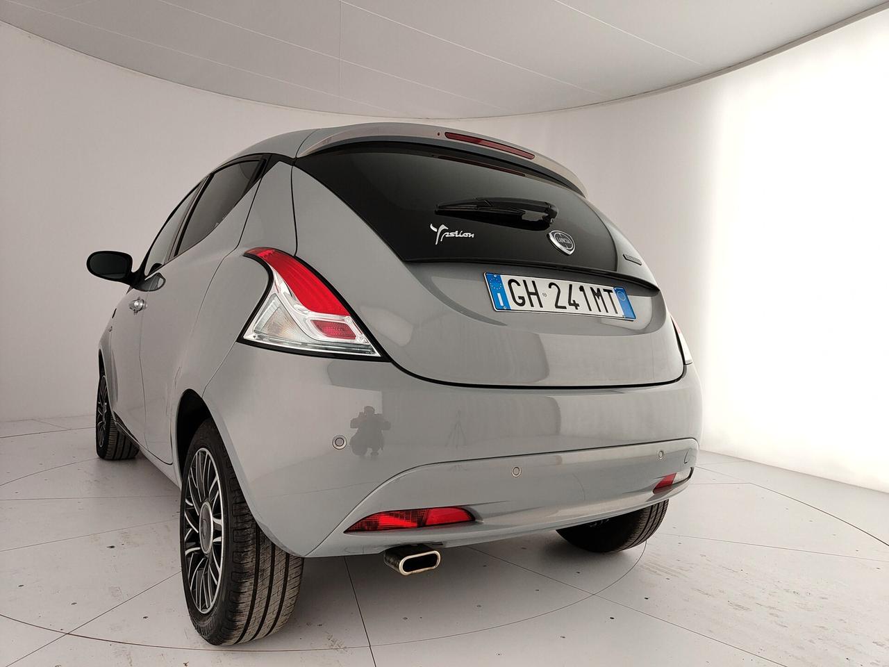 Lancia Ypsilon 1.0 FireFly 5 porte S&S Hybrid Ecochic A. Ferretti