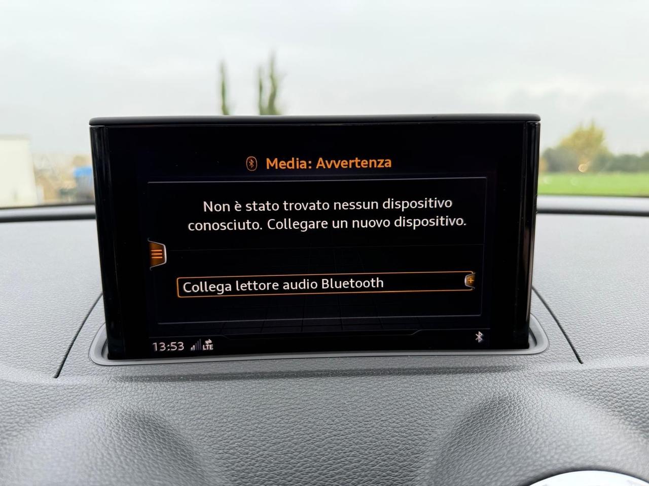 Audi A3 SPB 1.6 TDI S-Line interno esterno