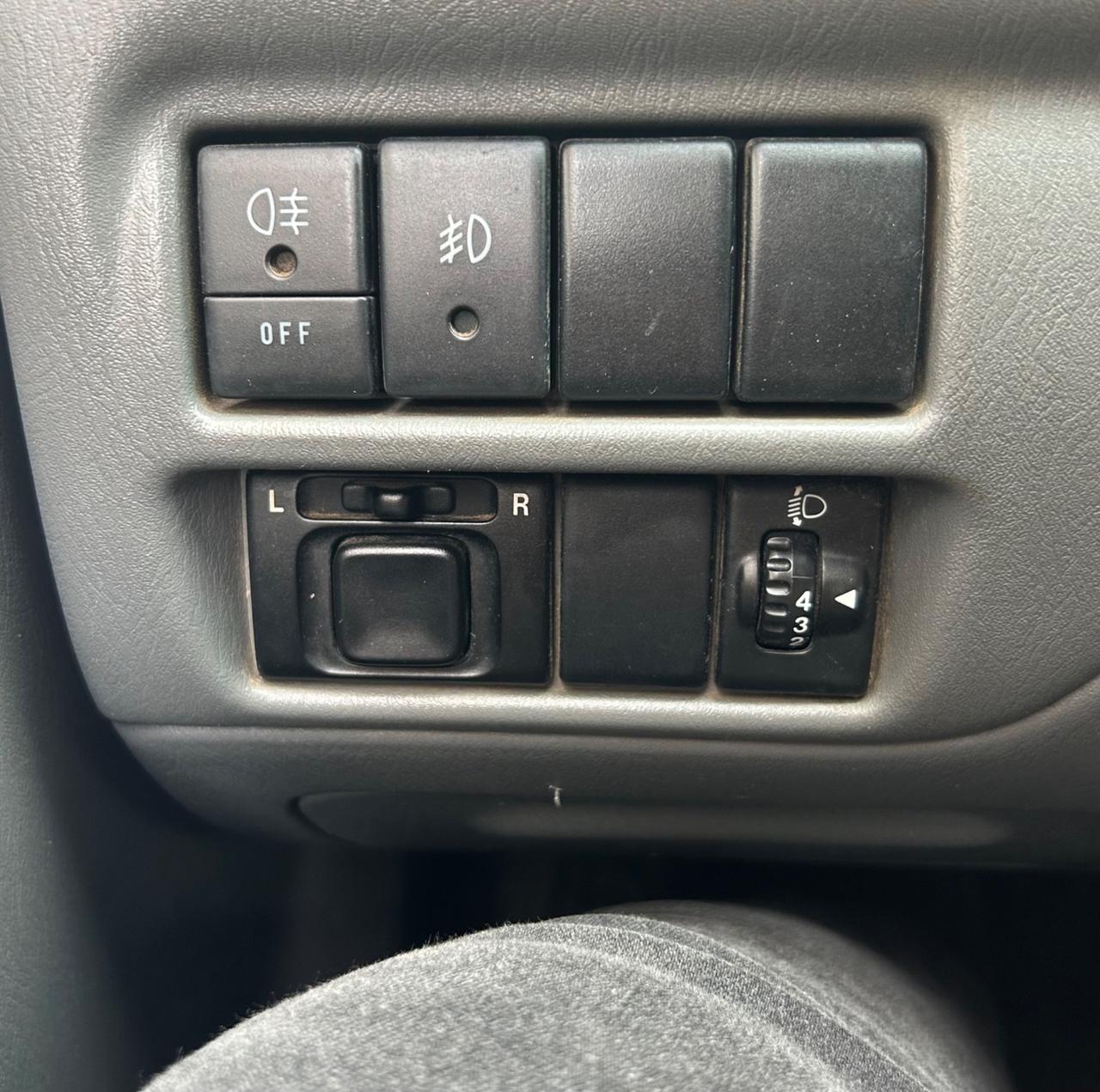 Suzuki Grand Vitara 1.6i cat 3 porte Neopatentati