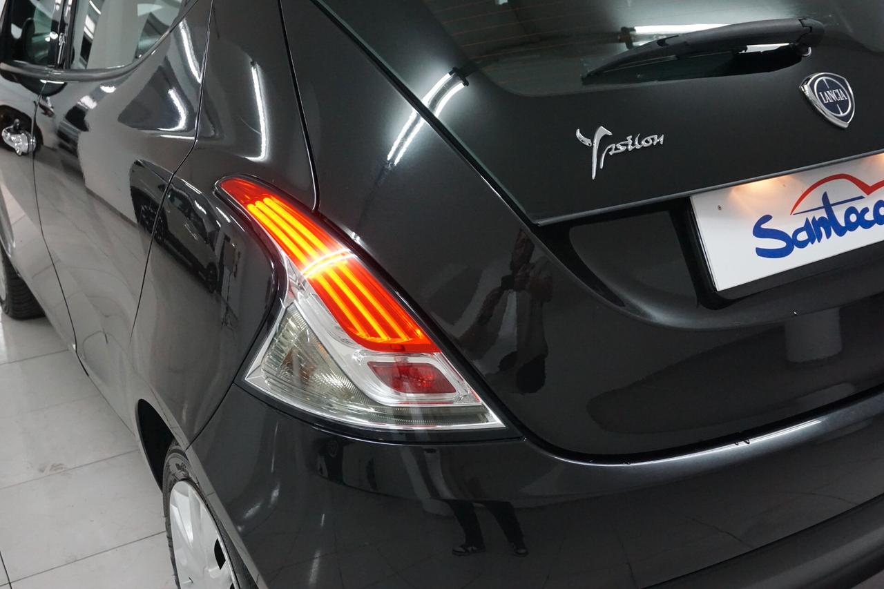 Lancia Ypsilon 1.2 69 CV 5 porte Silver