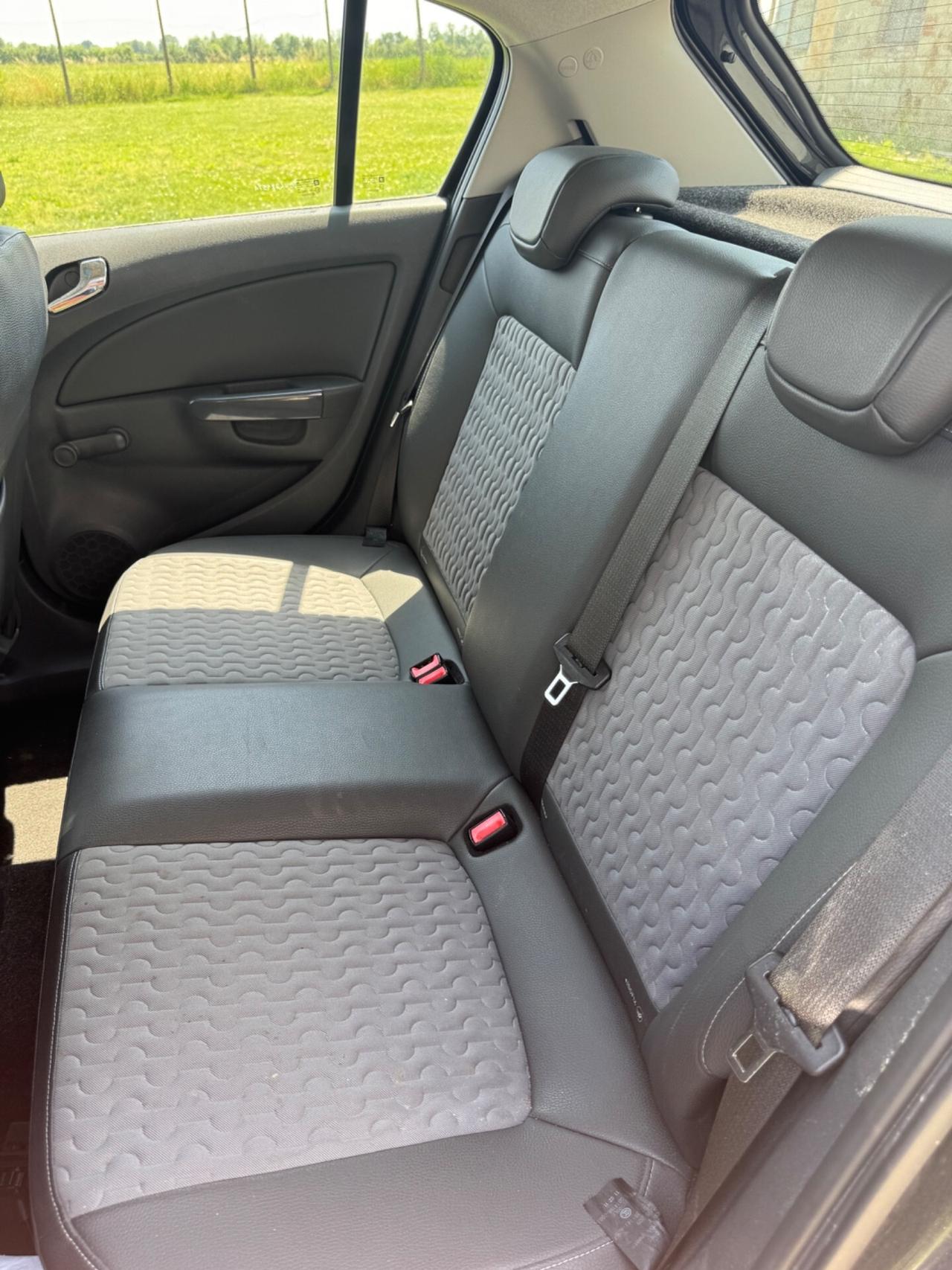 Opel Corsa 1.2 5 porte AUTOMATICO