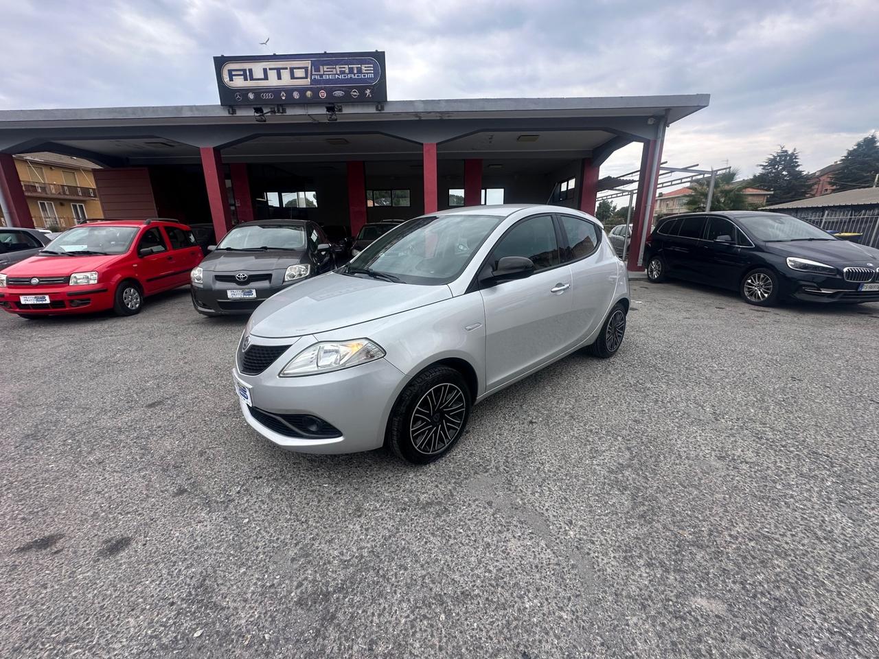 Lancia Ypsilon 1.2 69 CV 5 porte GPL Platinum