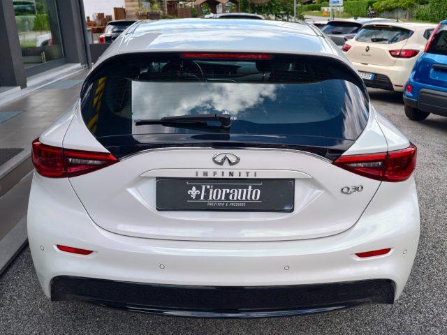 INFINITI Q30 1.5 diesel DCT Business Executive