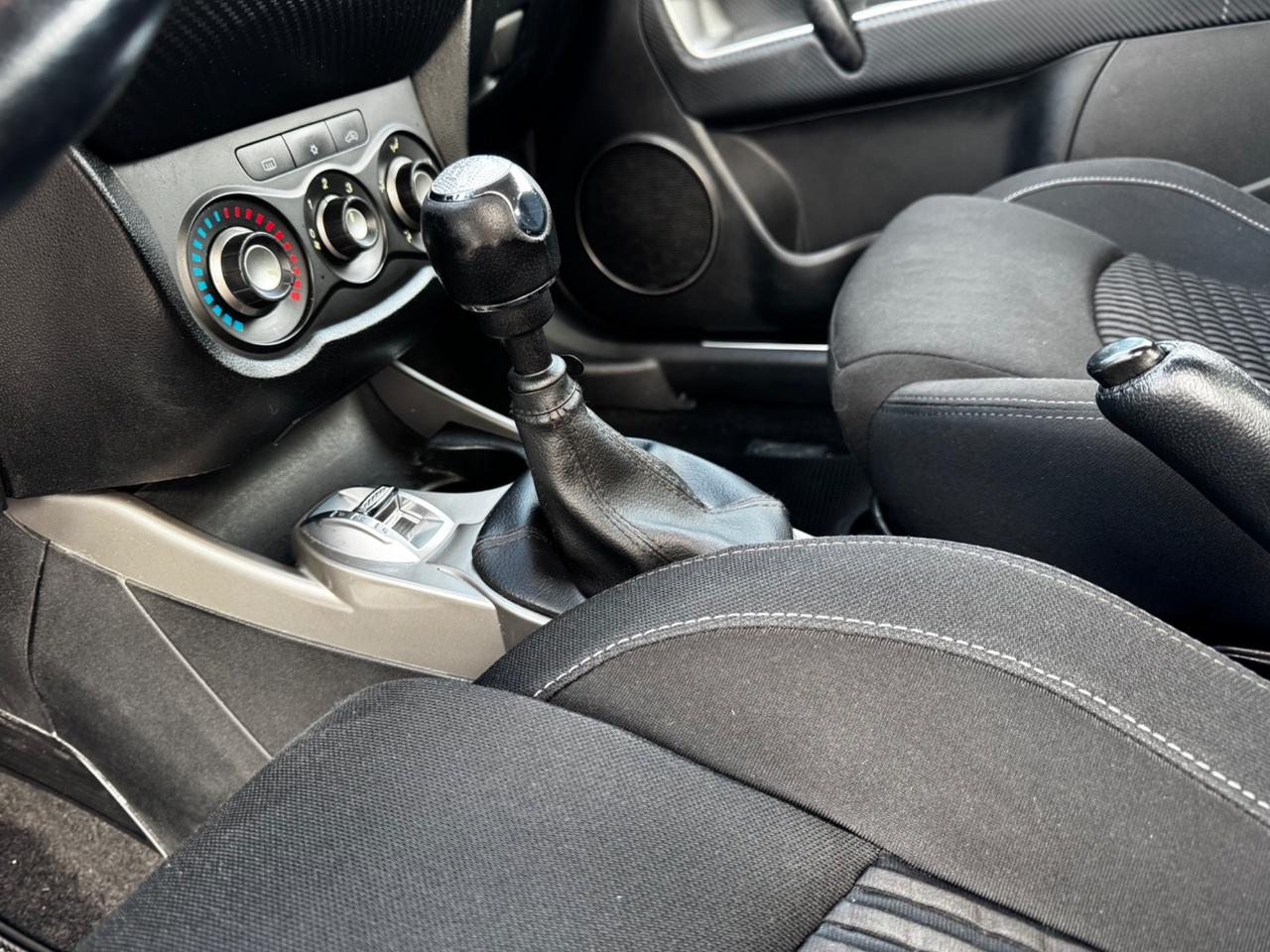 Alfa Romeo MiTo 1.4 78 CV Distinctive Sport Pack