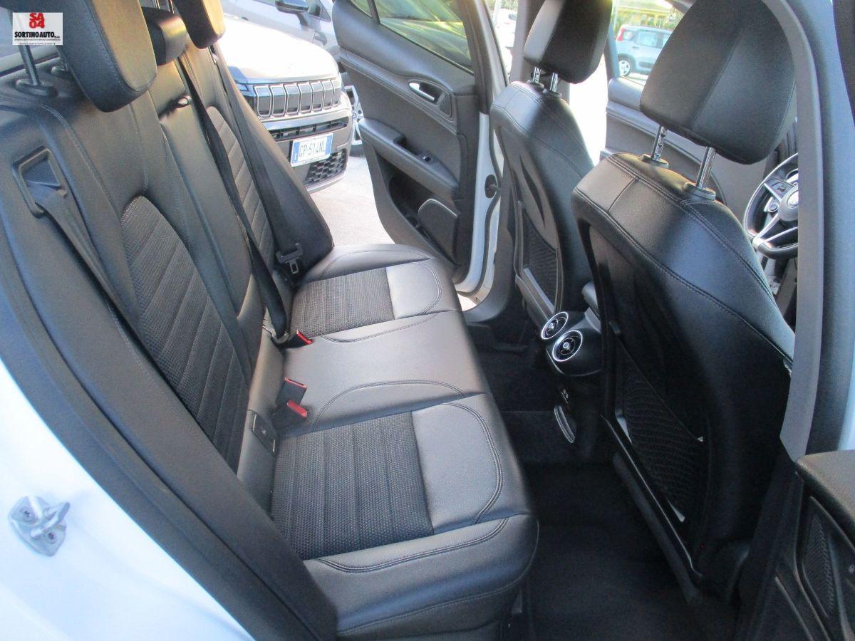 A.R.Stelvio 2.2 T.diesel 210cv AT8 Q4 Exec.-2018