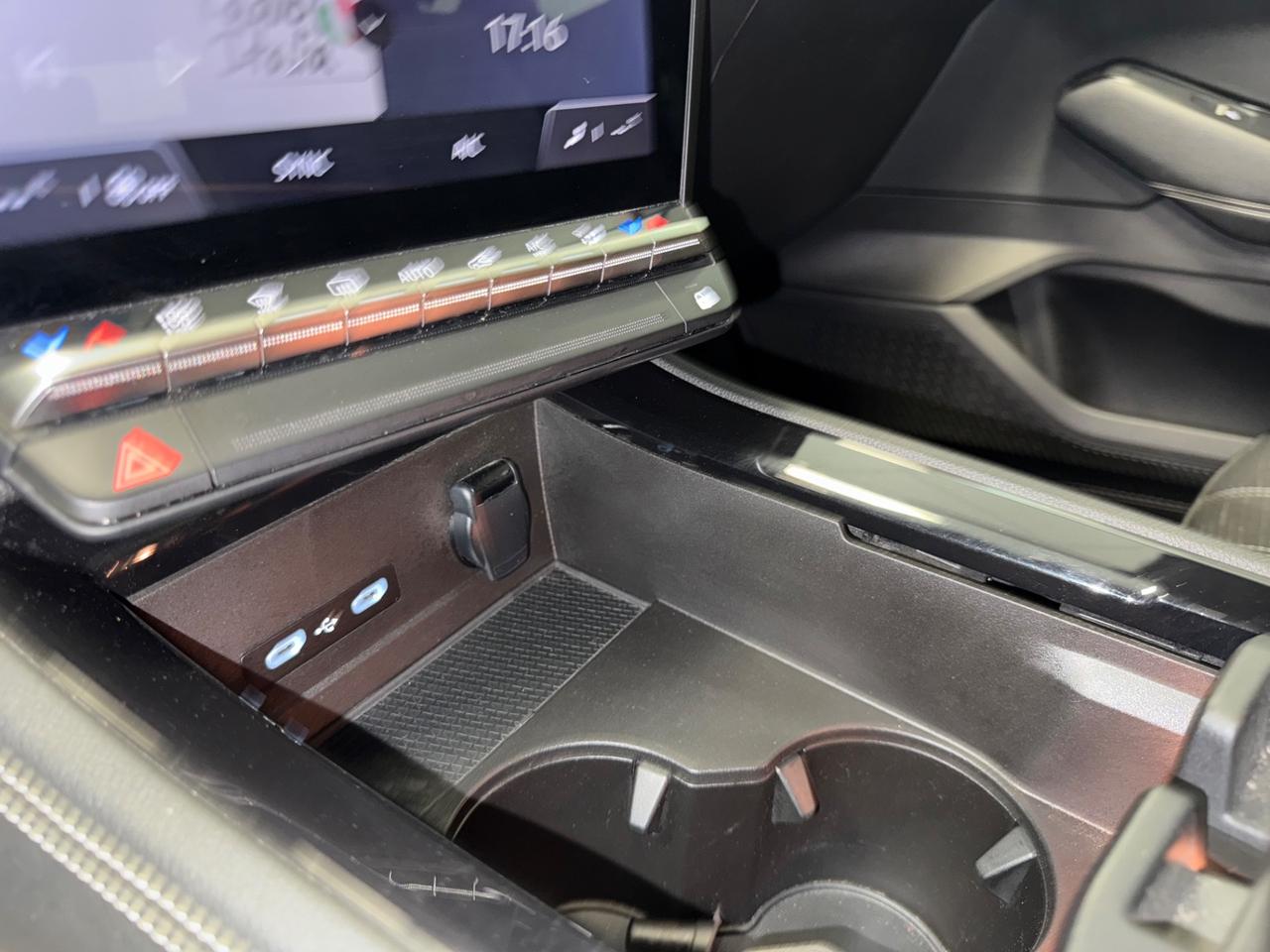 Renault Austral Full Hybrid E-Tech 200cv Techno iva esposta